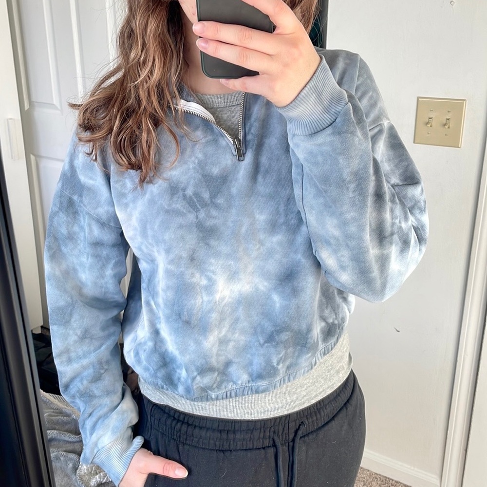 American Eagle Blue Tie Dye Half Zip Cropped Sweatshirt